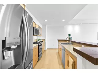 Photo #3: 716271405 Listing