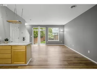 Photo #1: 716377795 Listing 