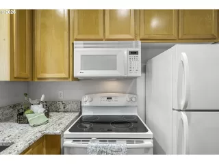 Photo #6: 716377795 Listing 