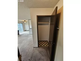 Photo #2: 716475302 Listing