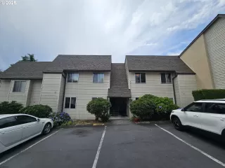 Photo #3: 716475302 Listing