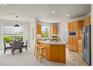 Photo #4: 716650502 Listing