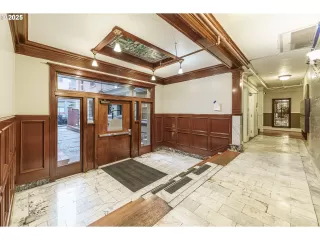 Photo #2: 716824586 Listing 