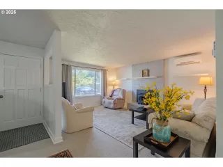 Photo #5: 717091139 Listing