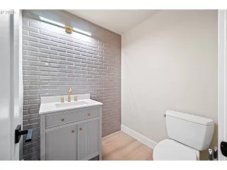 Photo #5: 717111031 Listing