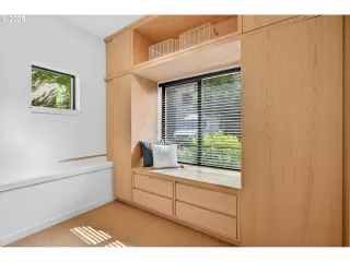 Photo #4: 717487074 Listing