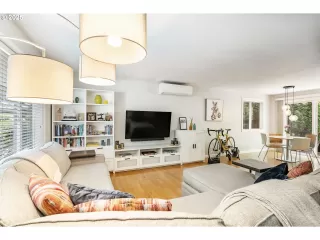 Photo #2: 717524048 Listing