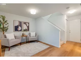 Photo #4: 717675962 Listing 