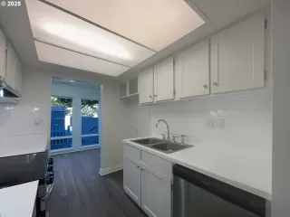 Photo #5: 718903292 Listing 