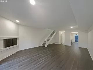 Photo #6: 718903292 Listing 