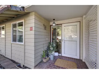 Photo #5: 719313722 Listing