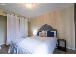 Photo #4: 719378589 Listing