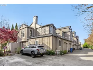 Photo #2: 719623270 Listing