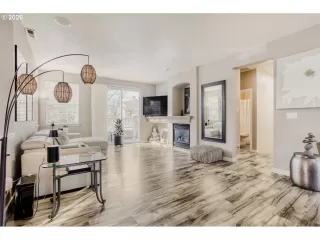 Photo #5: 719623270 Listing