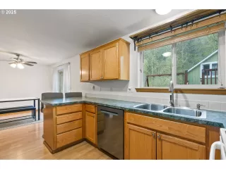 Photo #3: 719793262 Listing 