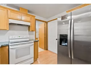 Photo #4: 719793262 Listing 