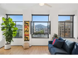 Photo #6: 719858066 Listing 