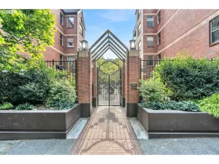 Photo #3: 720191711 Listing 