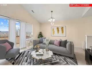 Photo #3: 720342435 Listing