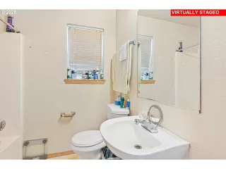 Photo #4: 720342435 Listing