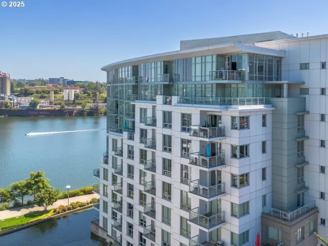 MLS: 720404782 Condo For Sale