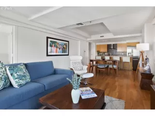 Photo #6: 720404782 Listing 