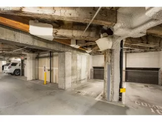 Photo #2: 720638464 Listing