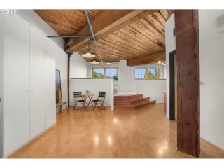 Photo #5: 720638464 Listing