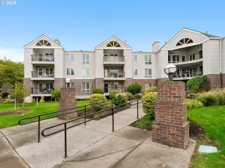 Photo #2: 721073863 Listing 