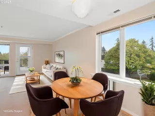 Photo #4: 721073863 Listing 