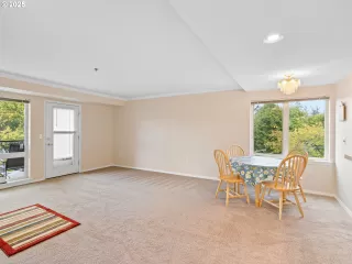 Photo #6: 721073863 Listing 