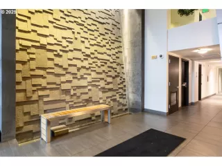 Photo #4: 721332702 Listing