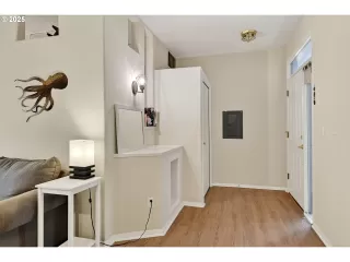 Photo #5: 721554755 Listing 