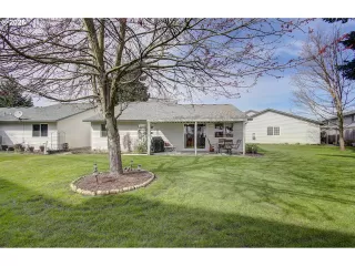 Photo #6: 721563184 Listing 