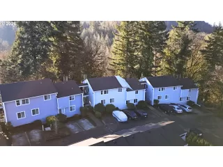 Photo #5: 721846170 Listing 