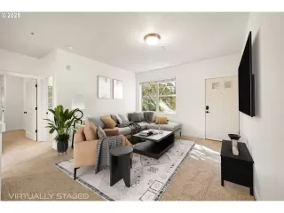 Photo #3: 722065582 Listing 