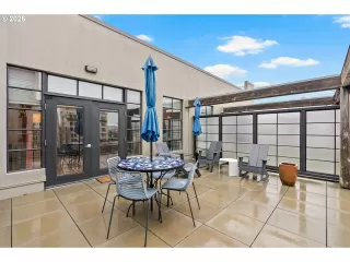 Photo #4: 722357084 Listing 