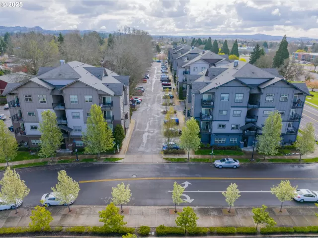 MLS: 722770746 Condo For Sale