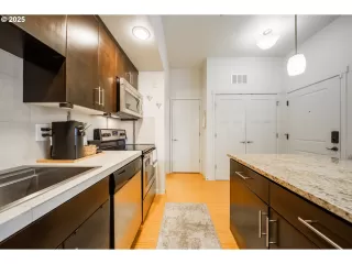 Photo #6: 722770746 Listing