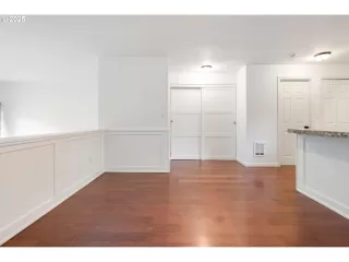 Photo #4: 723224145 Listing 