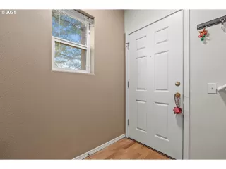 Photo #3: 723408290 Listing