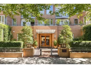 Photo #1: 723606291 Listing