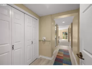 Photo #3: 723606291 Listing