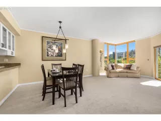 Photo #5: 723606291 Listing