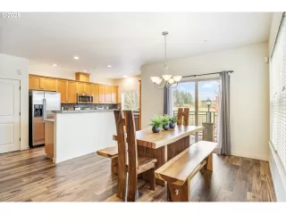 Photo #6: 723696843 Listing