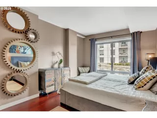 Photo #4: 723925409 Listing 