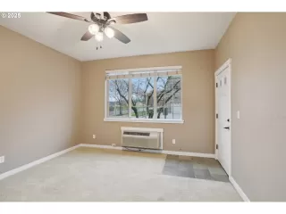 Photo #3: 724059663 Listing