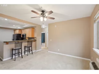 Photo #4: 724059663 Listing