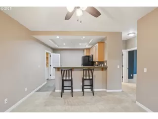 Photo #5: 724059663 Listing