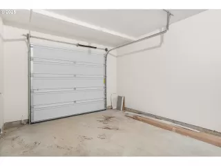 Photo #5: 724349510 Listing 